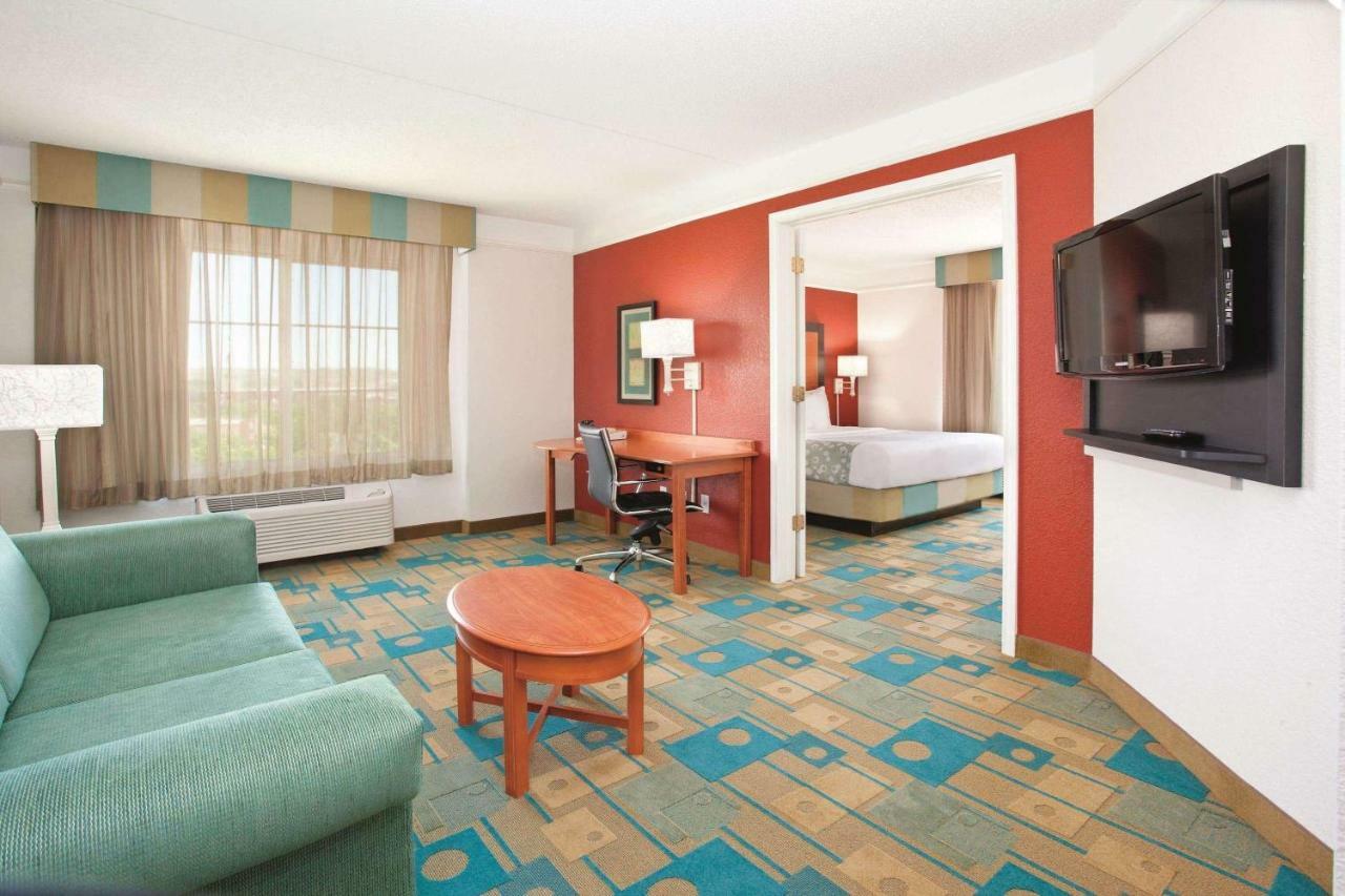 Hotel La Quinta By Wyndham Colorado Springs South Airport Exterior foto